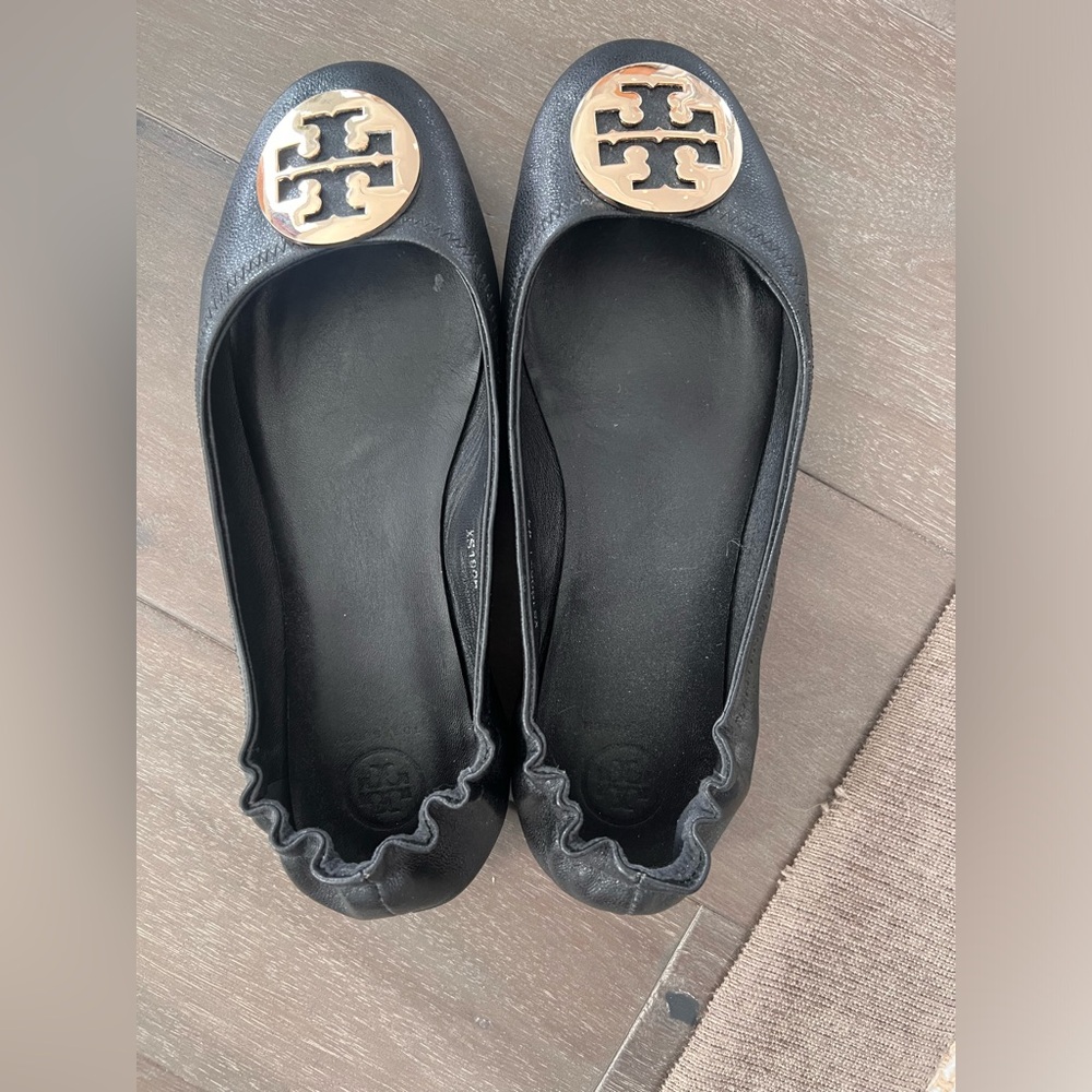 Black flats 9.5